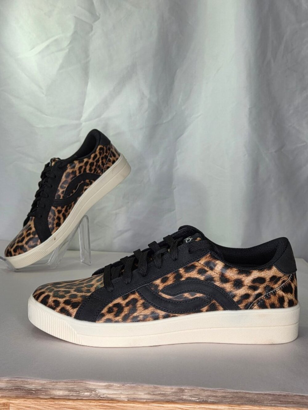Ryka Viv Next Lace up Sneakers (Leopard Fabric) - Size 10 W